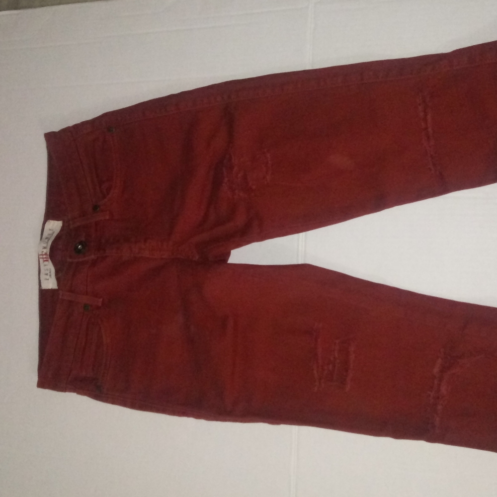 EASY MONEY DISTRESSED JEANS